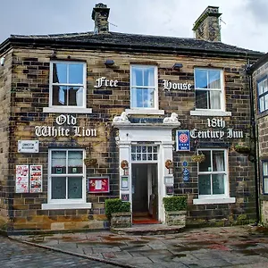 the-old-white-lion-hotel.yorkshirehotels.net/
