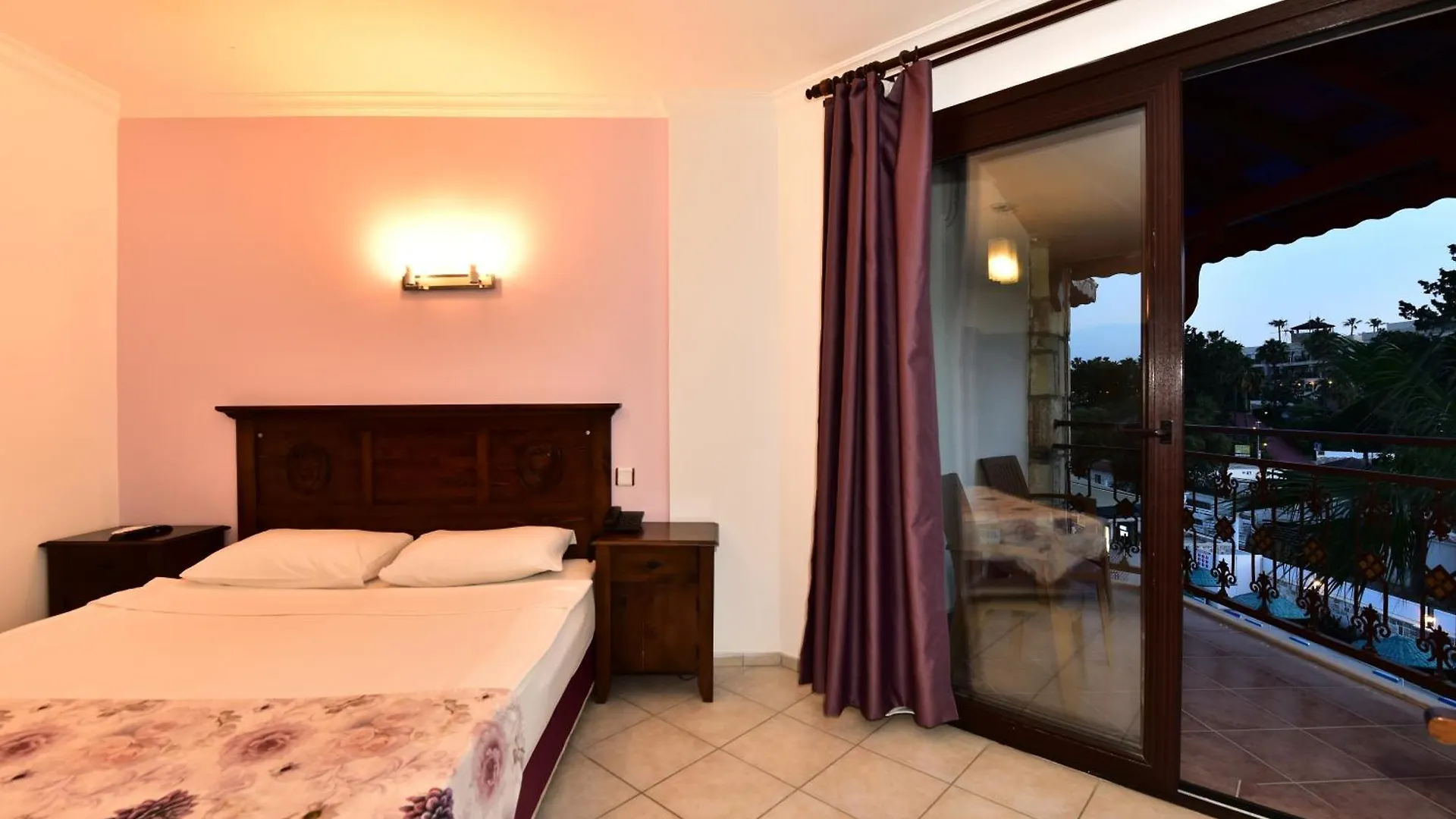 Ayaz Aqua Beach Hotel Бодрум